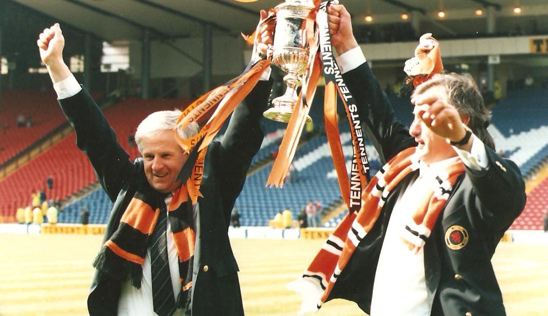 Gordon Wallace with Ivan Golac celebrating the Scottish Cup victory